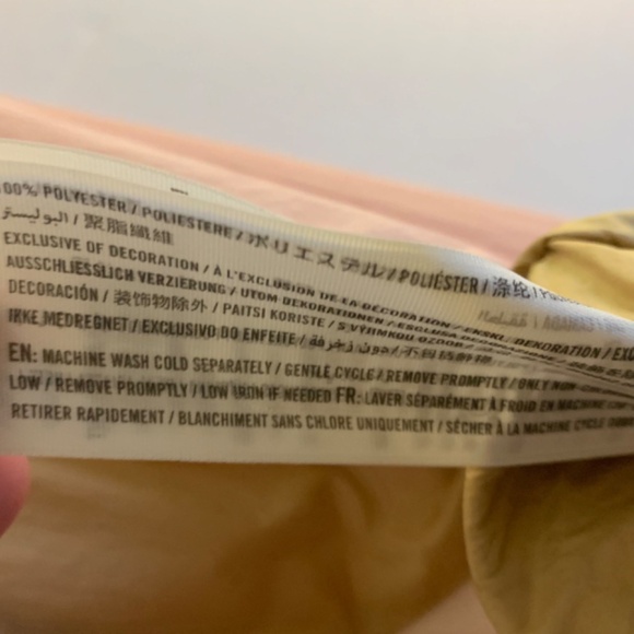 Y2K, Hollister ladies windbreaker, full zip, pink/tan/white hoodie - Picture 11 of 11